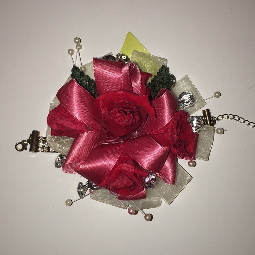 Never worn Corsage